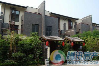 龙泊圣地 泊郡华庭