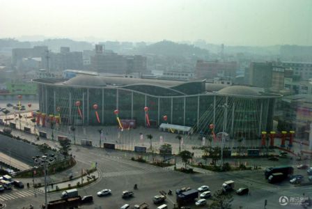 龙江国际华美达广场